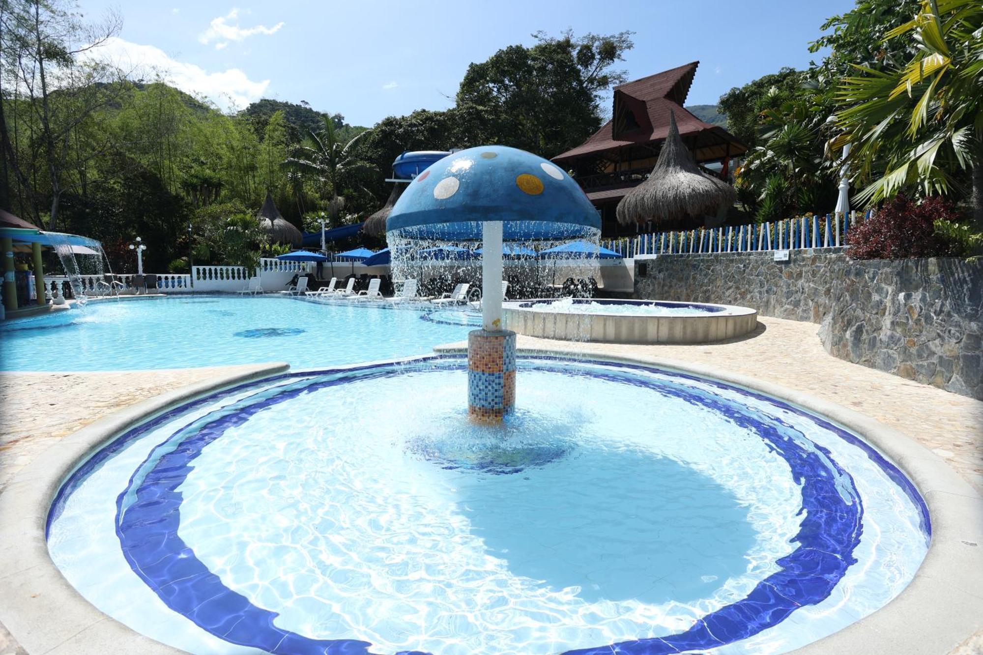 Hotel Aguatur Cocorná Exteriér fotografie