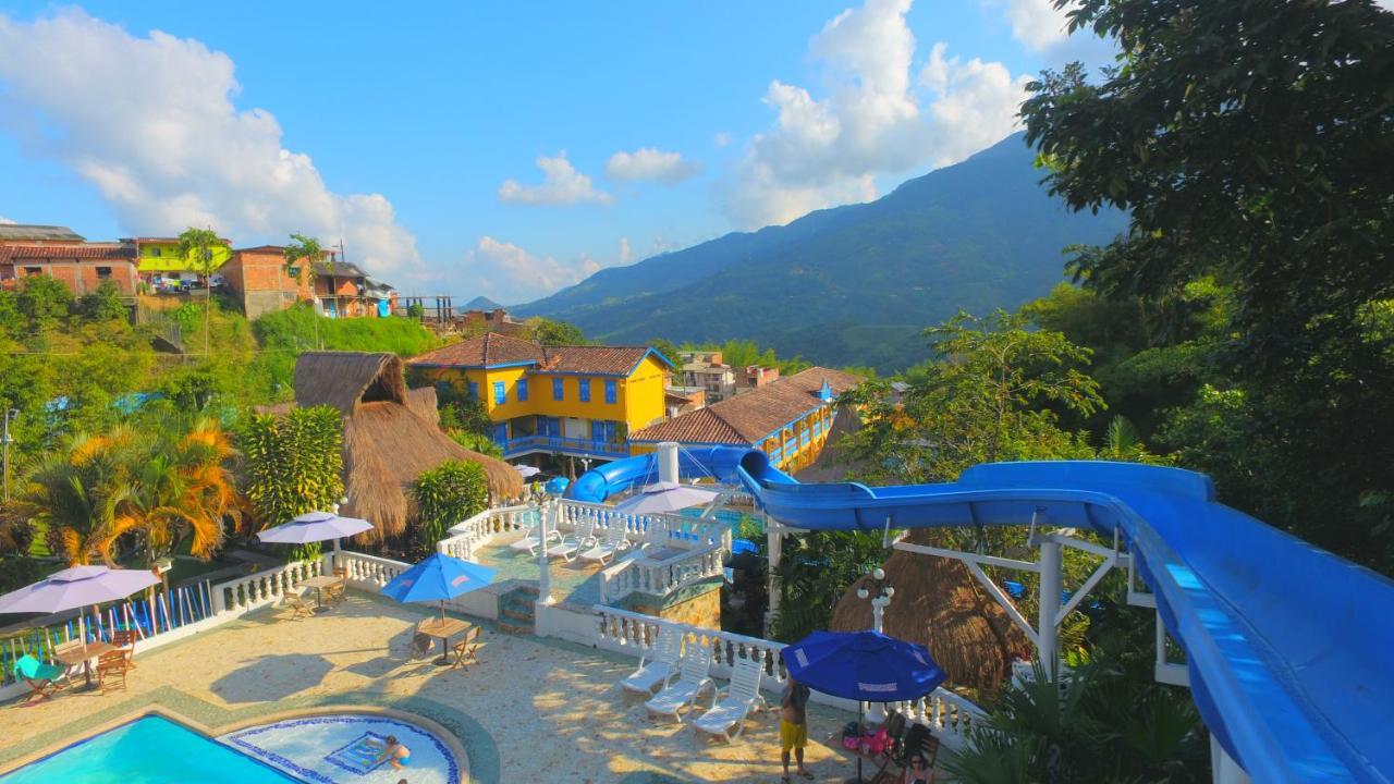 Hotel Aguatur Cocorná Exteriér fotografie